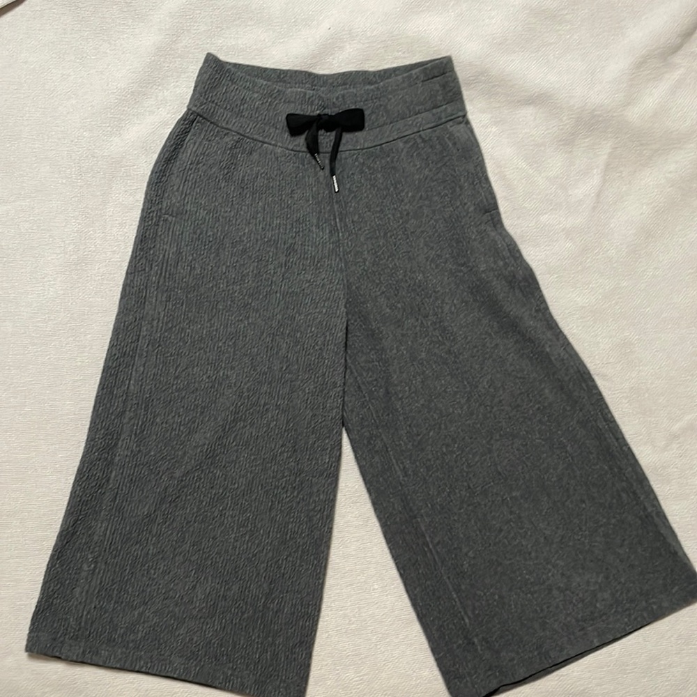 Lululemon wide leg crop pants